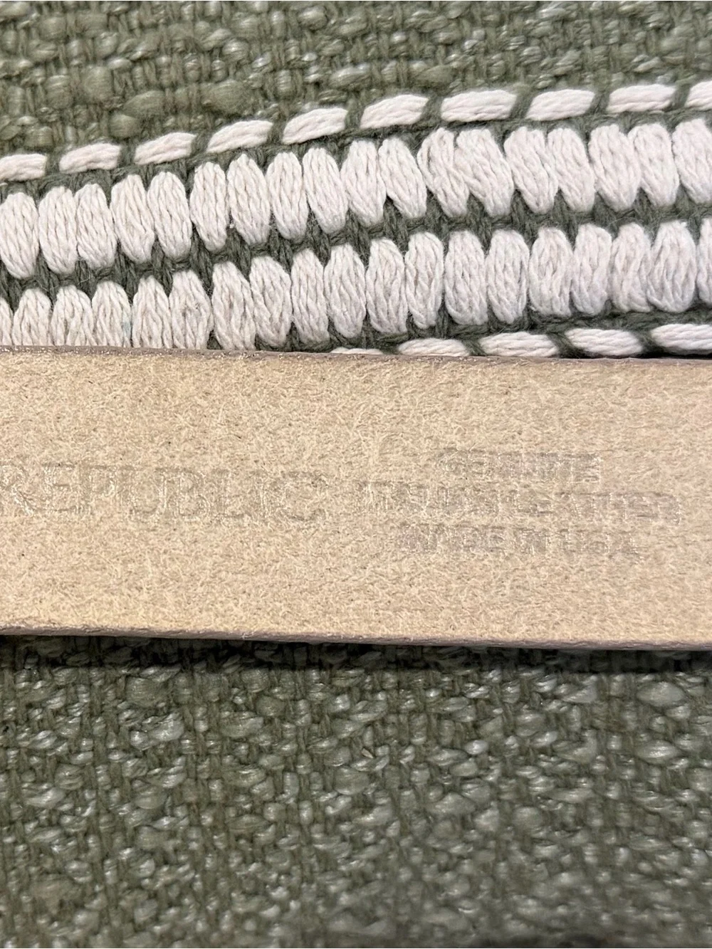 Banana Republic cream leather belt. Excellent condition
